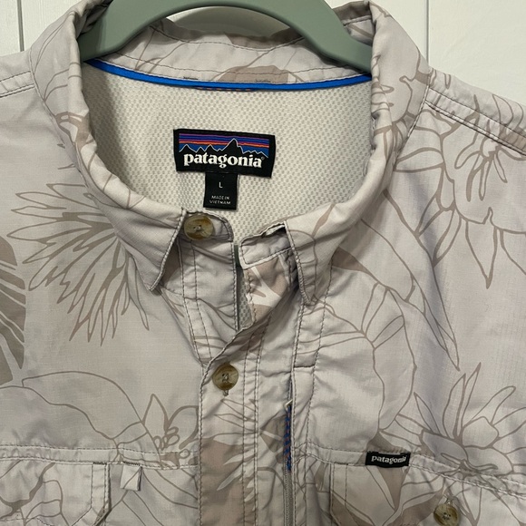 Patagonia Casual Button Down Shirt - Gray and Blue - Picture 4 of 12